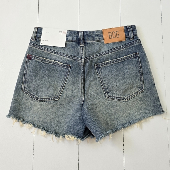 NWT BDG Urban Outfitters Aline Cutoff Shorts 27 - Picture 2 of 9